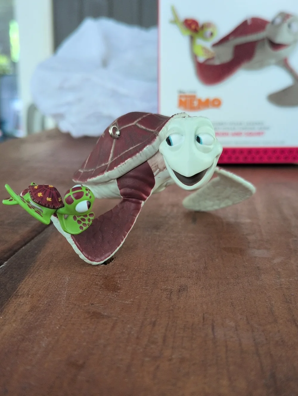 Hallmark 2013 *Finding Nemo Crush and Squirt* Ornament